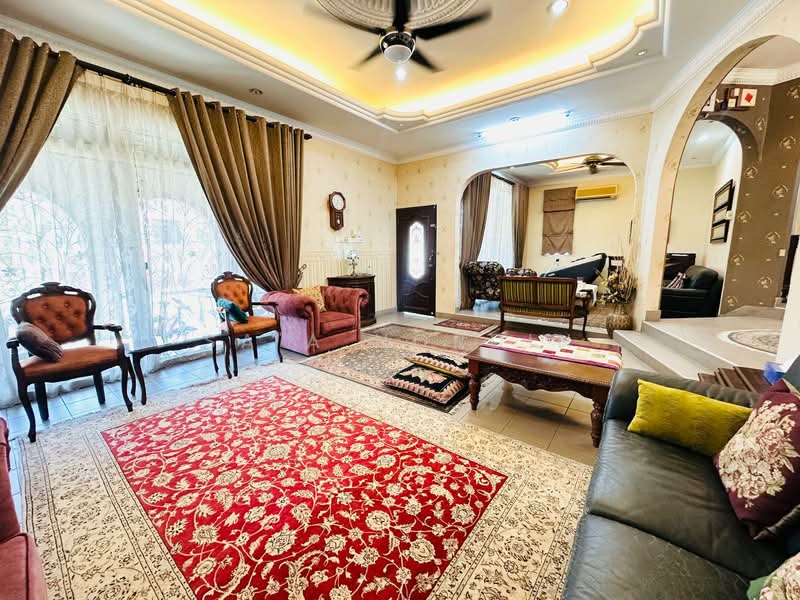 Bungalow for Sale in Seksyen 11 (Shah Alam) - Sa'a Nordin - Living Room - PropertyGuru.com.my
