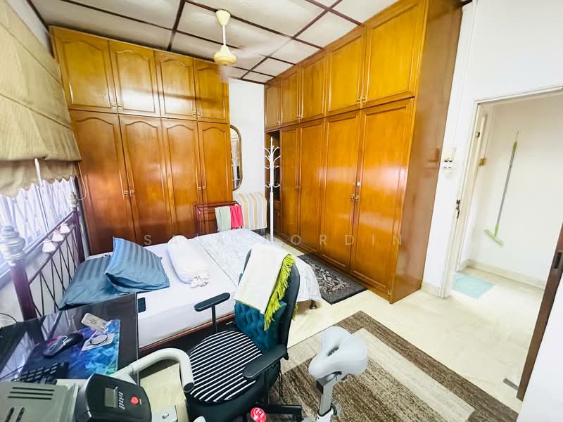 Bungalow for Sale in Seksyen 11 (Shah Alam) - Sa'a Nordin - Bedroom - PropertyGuru.com.my