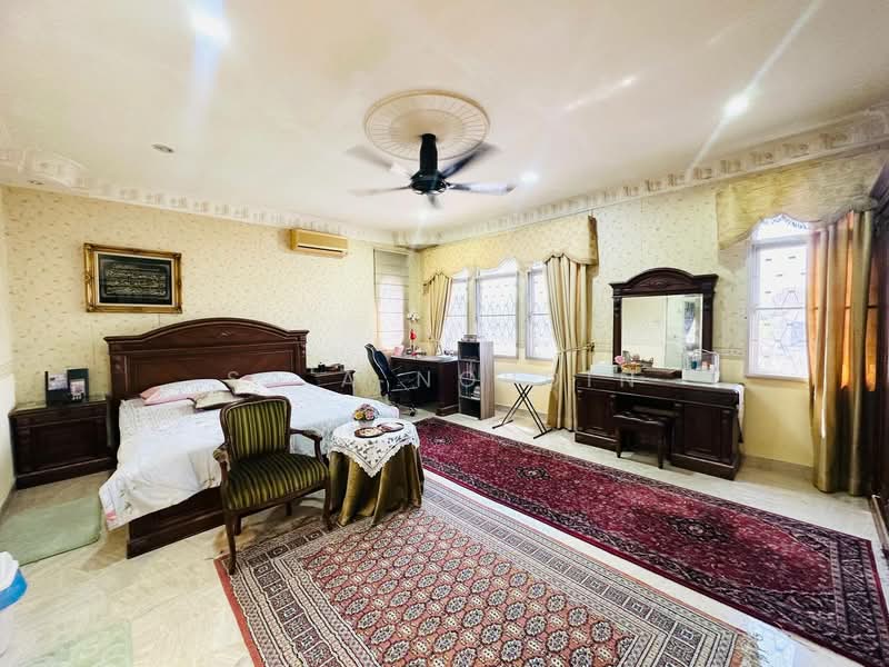 Bungalow for Sale in Seksyen 11 (Shah Alam) - Sa'a Nordin - Bedroom - PropertyGuru.com.my