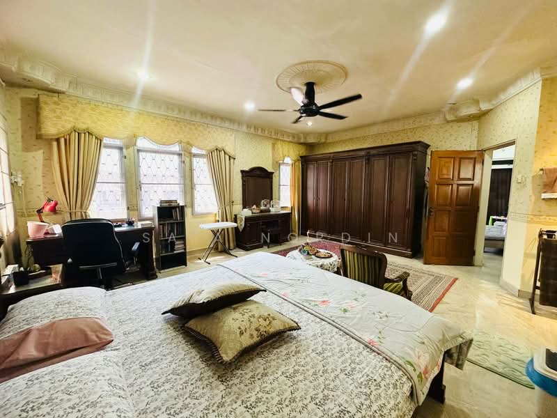 Bungalow for Sale in Seksyen 11 (Shah Alam) - Sa'a Nordin - Bedroom - PropertyGuru.com.my