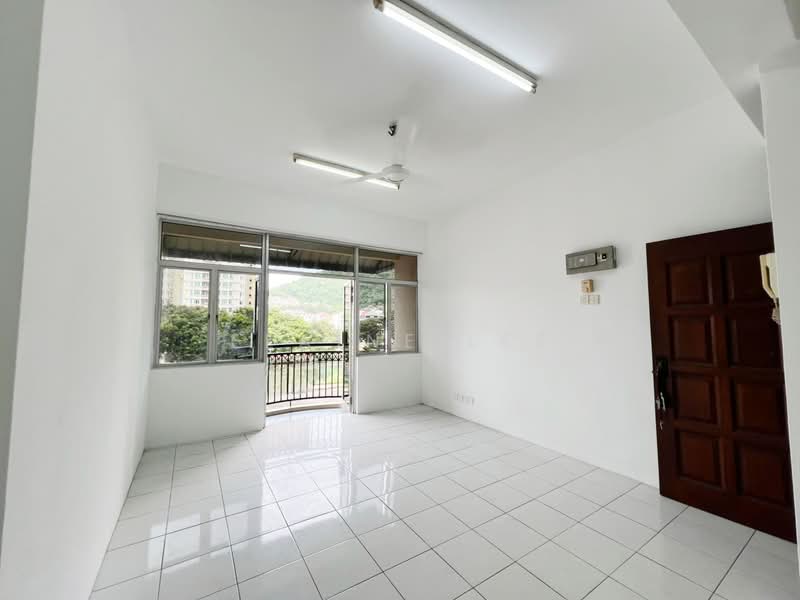 Apartment for Sale at Taman Jubilee Phase 5 - Elaine Lee - Living Room - PropertyGuru.com.my