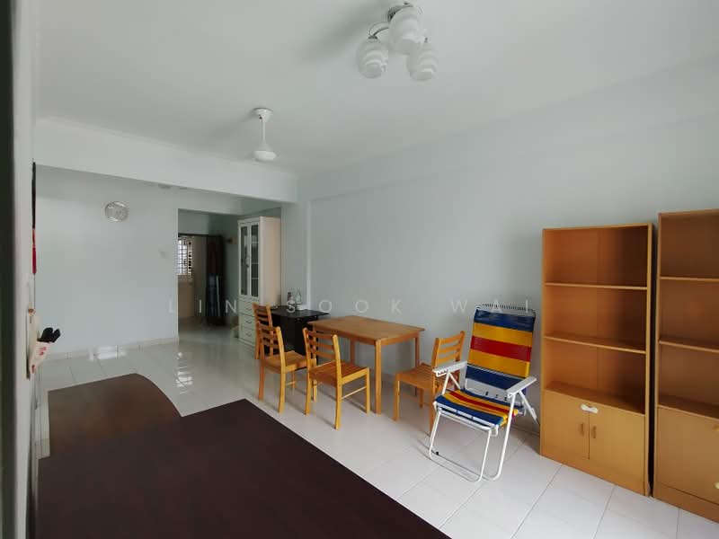 Pangsapuri untuk Dijual di Pangsapuri Puteri 1 - Lin Sook Wai - Living Room - PropertyGuru.com.my