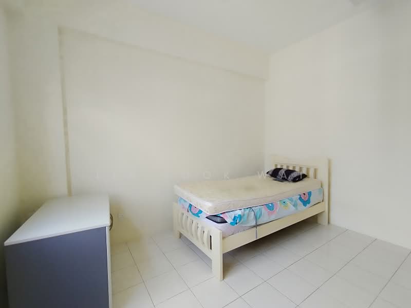 Pangsapuri untuk Dijual di Pangsapuri Puteri 1 - Lin Sook Wai - Bedroom - PropertyGuru.com.my