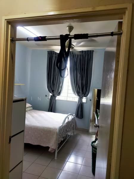 Pangsapuri untuk Dijual di Larai Apartment Presint 6 @ Putrajaya - Lincoln Tan - Bedroom - PropertyGuru.com.my