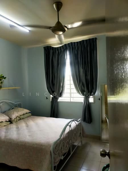 Pangsapuri untuk Dijual di Larai Apartment Presint 6 @ Putrajaya - Lincoln Tan - Bedroom - PropertyGuru.com.my