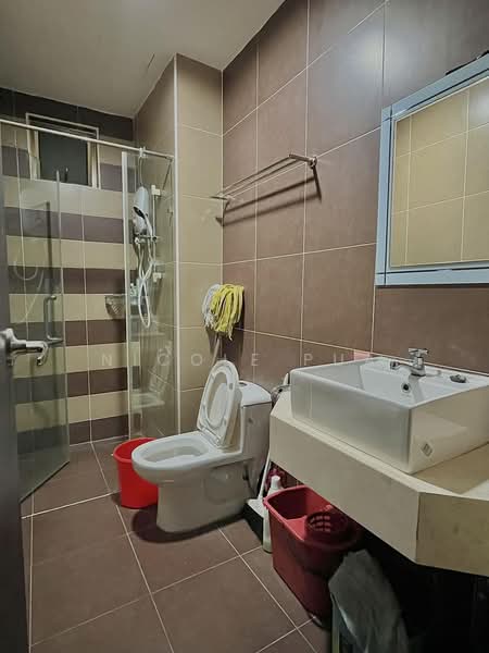 Service Residence for Rent at D'Inspire Residence (Inspira Bestari) - Nicole Pua - Bathroom - PropertyGuru.com.my