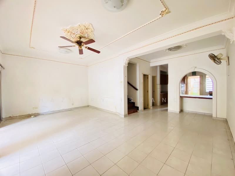 2-storey Terraced House for Sale in Taman Setiawangsa (Setiawangsa) - Shaziery Iskandar - Living Room - PropertyGuru.com.my