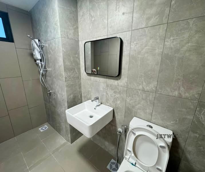 Kondominium untuk Disewa di Tuai Timur - Reilynn Tue - Bathroom - PropertyGuru.com.my