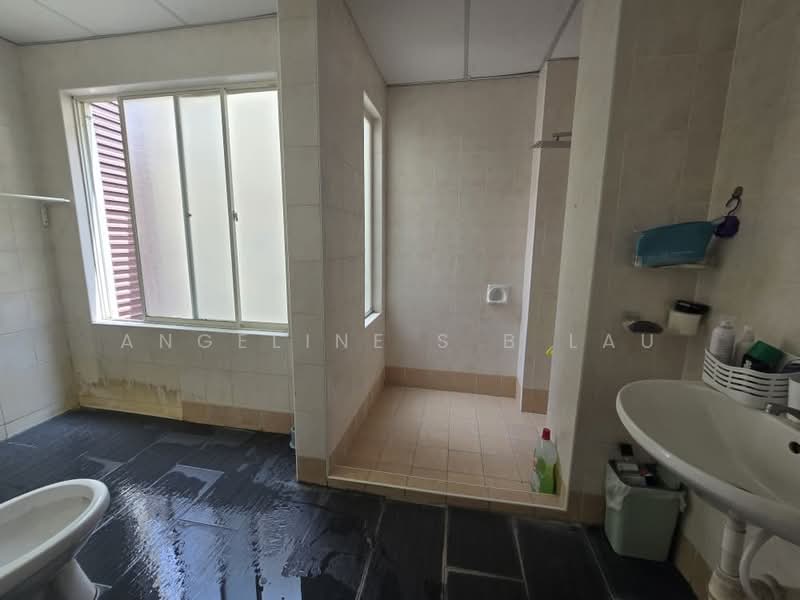 Rumah Teres 2.5 Tingkat untuk Dijual di Bukit Wangsamas (Setiawangsa) - Angeline S B Lau - Bathroom - PropertyGuru.com.my