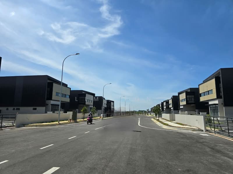 Factory for Rent in Bandar Bukit Raja (Klang) - Lim Jeon - Exterior - PropertyGuru.com.my