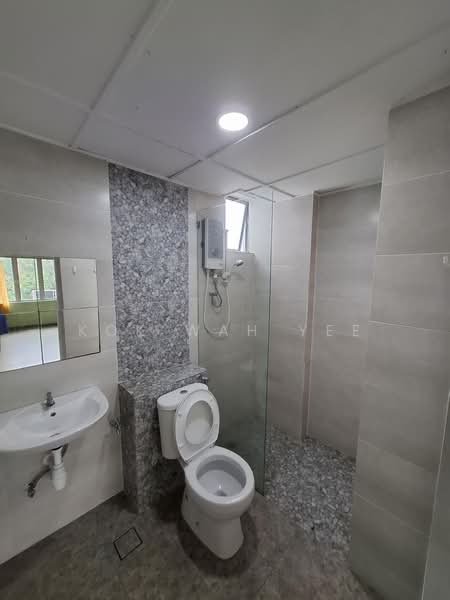 Condominium for Sale at Menara Sri Damansara (SD Tower) - Kok Wah Yee - Bathroom - PropertyGuru.com.my