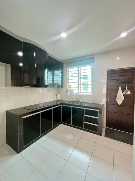 2-storey Terraced House for Sale in Austin (Johor Bahru) - Kayden Voon - Kitchen - PropertyGuru.com.my