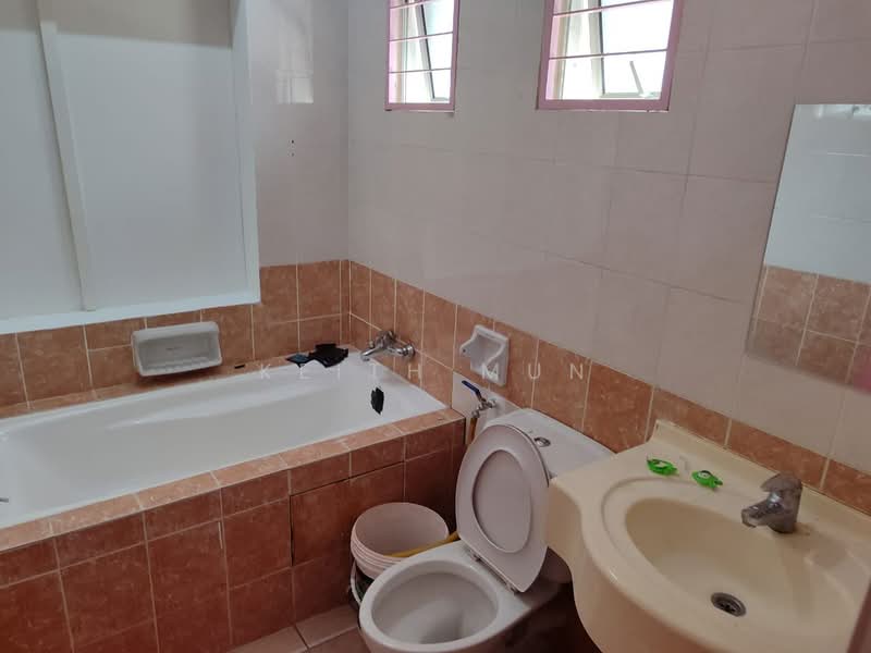 Semi-Detached House for Sale in Shah Alam (Selangor) - Keith Mun - Bathroom - PropertyGuru.com.my