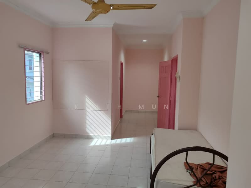 Semi-Detached House for Sale in Shah Alam (Selangor) - Keith Mun - Corridor - PropertyGuru.com.my