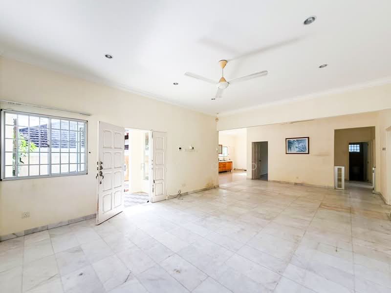 Bungalow for Sale in Pearl Hill (Tanjung Bungah) - Andrew Chong - Living Room - PropertyGuru.com.my