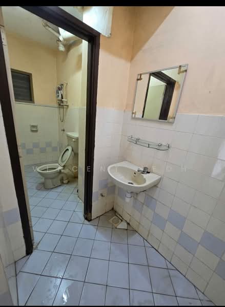 Condominium for Sale at Menara Alpha - Vincent Yeoh - Bathroom - PropertyGuru.com.my