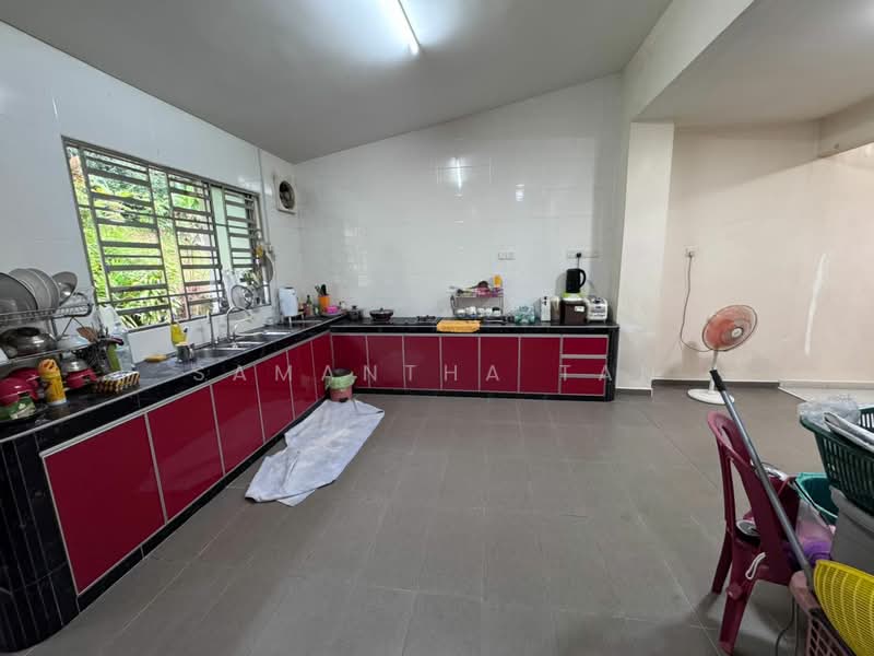 2.5-storey Terraced House for Sale in Taman Seri Orkid (Skudai) - Samantha Tan - Kitchen - PropertyGuru.com.my