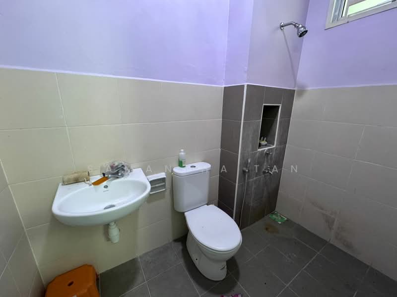 2.5-storey Terraced House for Sale in Taman Seri Orkid (Skudai) - Samantha Tan - Bathroom - PropertyGuru.com.my