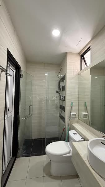 Service Residence for Sale at D'Summit Residences - Yvonne Lim - Bathroom - PropertyGuru.com.my