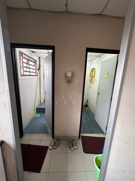 Kedai / Pejabat untuk Dijual di Bandar Indera Mahkota (Kuantan) - Angeline S B Lau - Corridor - PropertyGuru.com.my