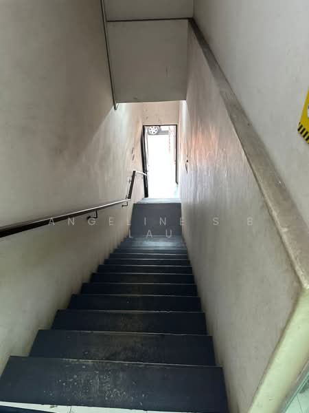Kedai / Pejabat untuk Dijual di Bandar Indera Mahkota (Kuantan) - Angeline S B Lau - Corridor - PropertyGuru.com.my