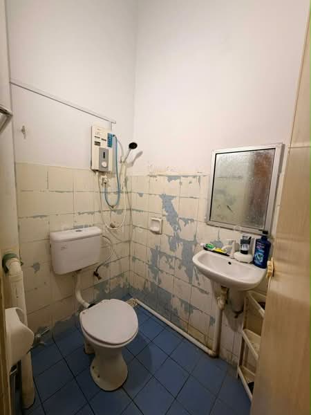 Rumah Flat untuk Dijual di Fortune Court - Chris Choo - Bathroom - PropertyGuru.com.my