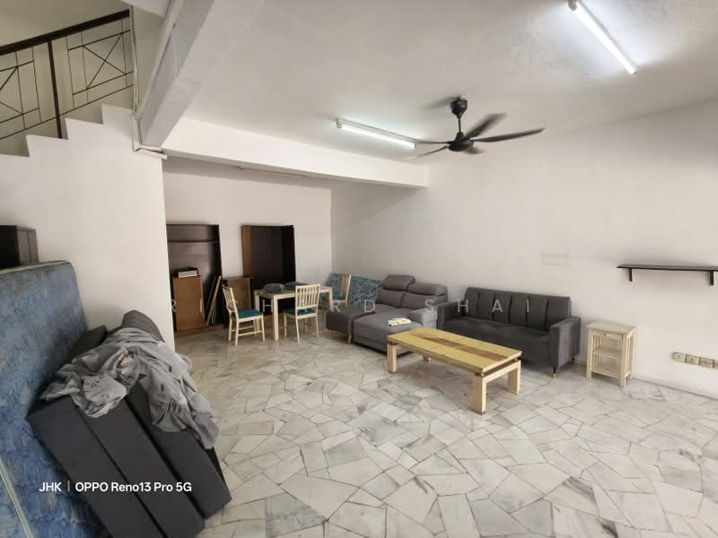 Rumah Teres 2 Tingkat untuk Disewa di Permas Jaya (Johor Bahru) - Richard Shai - Living Room - PropertyGuru.com.my