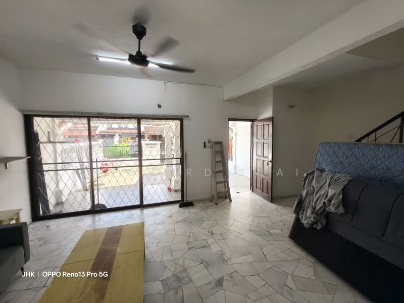 Rumah Teres 2 Tingkat untuk Disewa di Permas Jaya (Johor Bahru) - Richard Shai - Living Room - PropertyGuru.com.my