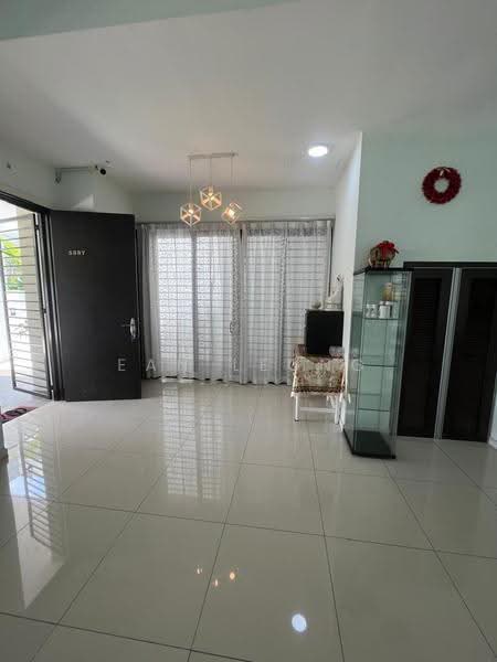 2-storey Terraced House for Sale in Denai Alam (Shah Alam) - Ean Leong - Living Room - PropertyGuru.com.my