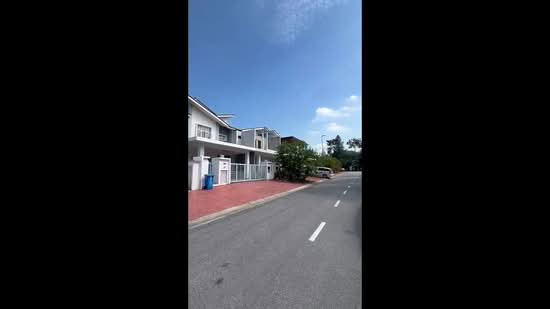 Rumah Berkembar untuk Dijual di Seksyen 13 (Shah Alam) - Stephanie Chong - PropertyGuru.com.my