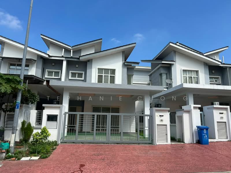 Rumah Berkembar untuk Dijual di Seksyen 13 (Shah Alam) - Stephanie Chong - Exterior - PropertyGuru.com.my