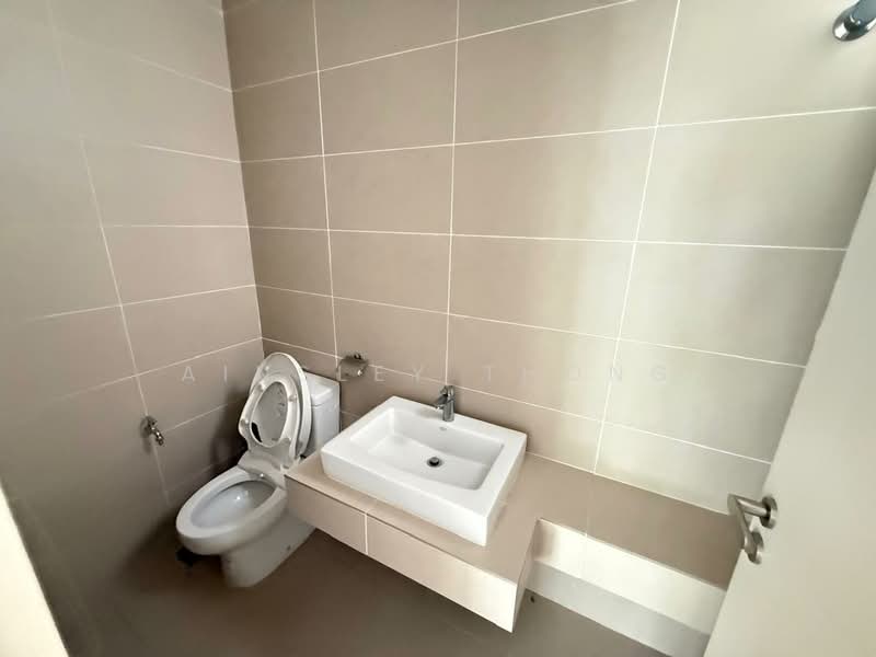 Semi-Detached House for Sale in Ipoh (Perak) - Ainsley Thong - Bathroom - PropertyGuru.com.my