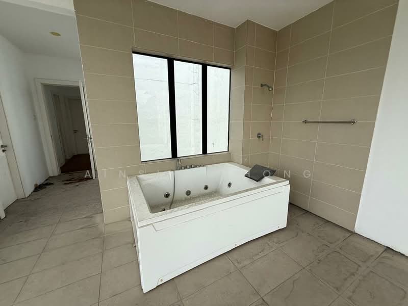 Semi-Detached House for Sale in Ipoh (Perak) - Ainsley Thong - Bathroom - PropertyGuru.com.my