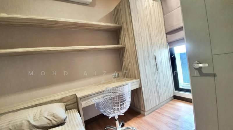 Service Residence for Sale at Serviced Residence @ Shaftsbury Putrajaya - Mohd Aizat Saiful Bahri - Bedroom - PropertyGuru.com.my
