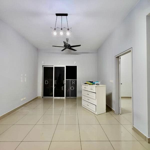 Kondominium untuk Disewa di The Wharf Residence - Derrick Yeong - Living Room - PropertyGuru.com.my