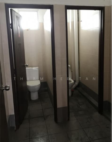 Warehouse for Rent in Pasir Gudang (Johor) - Thiam Hee Tan - Bathroom - PropertyGuru.com.my