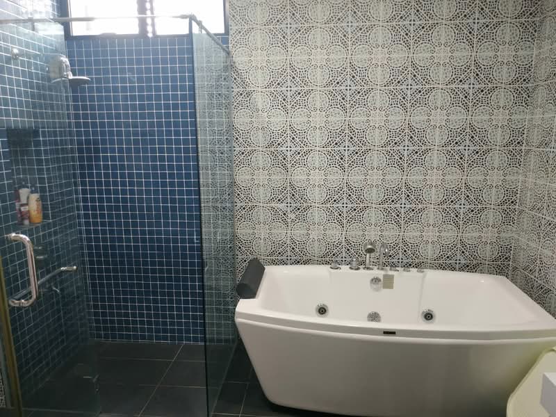 Cluster House for Sale in Senibong (Permas Jaya) - Li Juan - Bathroom - PropertyGuru.com.my