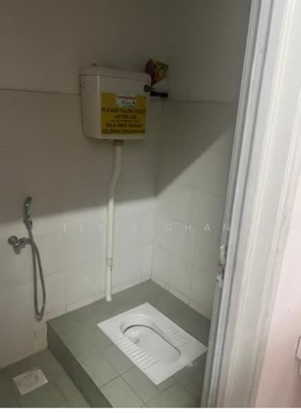 Kedai / Pejabat untuk Disewa di Taman Sungai Besi (Salak South) - Levis Chan - Bathroom - PropertyGuru.com.my
