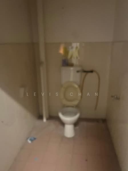 Kedai / Pejabat untuk Disewa di Taman Sungai Besi (Salak South) - Levis Chan - Bathroom - PropertyGuru.com.my
