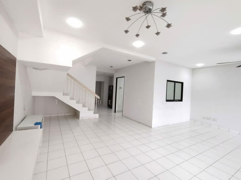 Rumah Teres 2 Tingkat untuk Dijual di Bandar Bukit Puchong 2 (Puchong) - Tan Bee Choo - Living Room - PropertyGuru.com.my