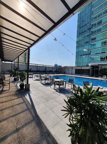 Kondominium untuk Dijual di Northpoint Residences - Adam Lee - Pool - PropertyGuru.com.my