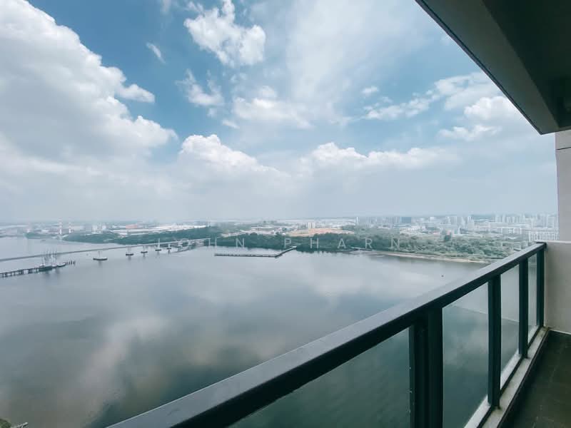 Kondominium untuk Disewa di R&F Princess Cove Phase 2-Seine Region - John Pharn - Balcony - PropertyGuru.com.my