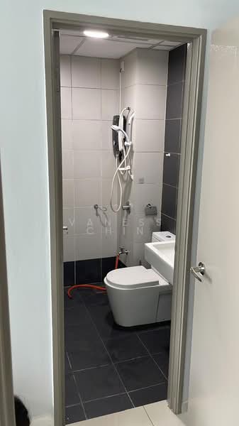 Service Residence for Rent at Centrestage Designer Suite - Vaness Chin - Bathroom - PropertyGuru.com.my