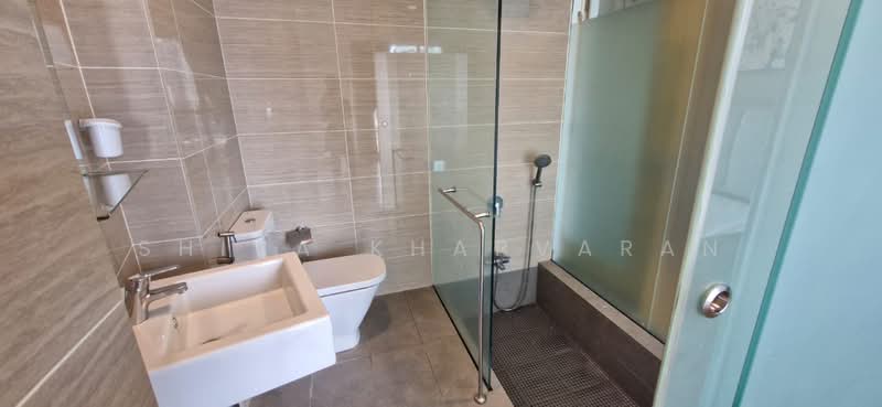 Servis Apartment untuk Disewa di Setia SKY Residences - Shiva Kharvaran - Bathroom - PropertyGuru.com.my