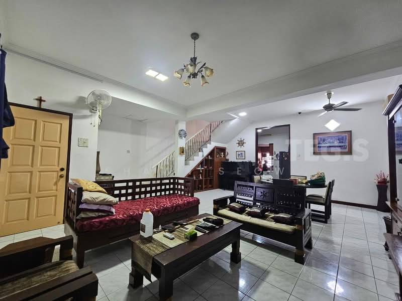 Terraced House for Sale in Kota Kemuning (Shah Alam) - Shawn Seow - Living Room - PropertyGuru.com.my