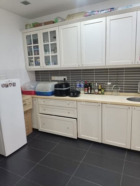 Rumah Teres 2.5 Tingkat untuk Disewa di Bandar Utama 6 (Bandar Utama) - Siao Yin Ng - Kitchen - PropertyGuru.com.my