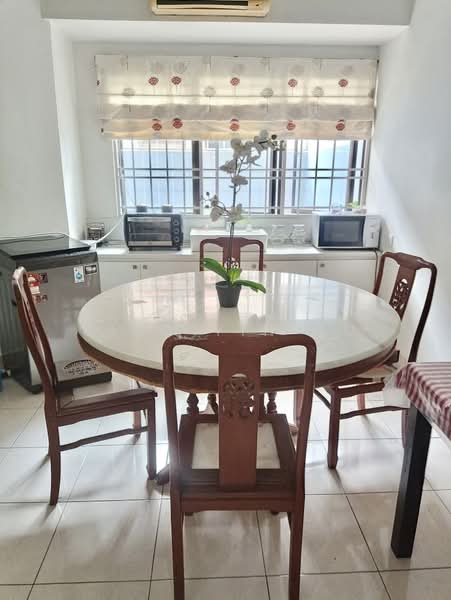 Rumah Teres 2.5 Tingkat untuk Disewa di Bandar Utama 6 (Bandar Utama) - Siao Yin Ng - Dining Room - PropertyGuru.com.my