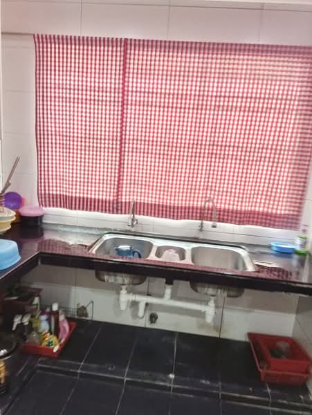 Rumah Teres 2.5 Tingkat untuk Disewa di Bandar Utama 6 (Bandar Utama) - Siao Yin Ng - Kitchen - PropertyGuru.com.my
