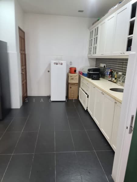 Rumah Teres 2.5 Tingkat untuk Disewa di Bandar Utama 6 (Bandar Utama) - Siao Yin Ng - Kitchen - PropertyGuru.com.my