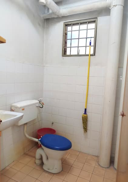 Pangsapuri untuk Dijual di Sri Jinjang - Coee Siew - Bathroom - PropertyGuru.com.my